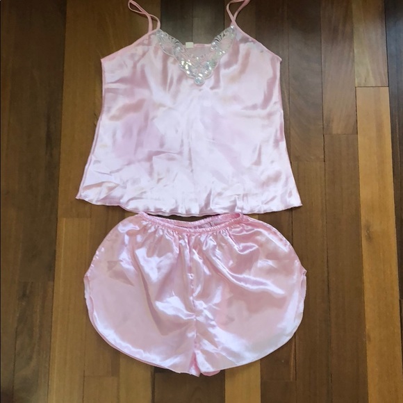 No Brand 100% Polyester - Picture 1 of 3